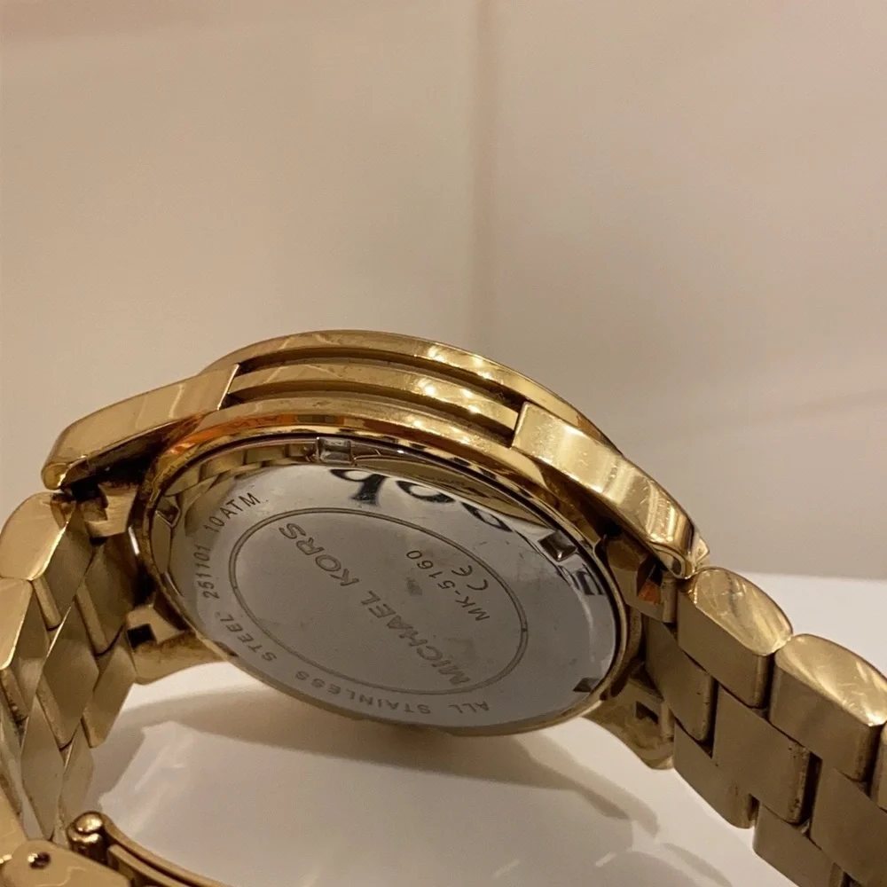 Michael Kors Gold Watch w/ Extra Links 100% Authentic Designer Chunky Statement